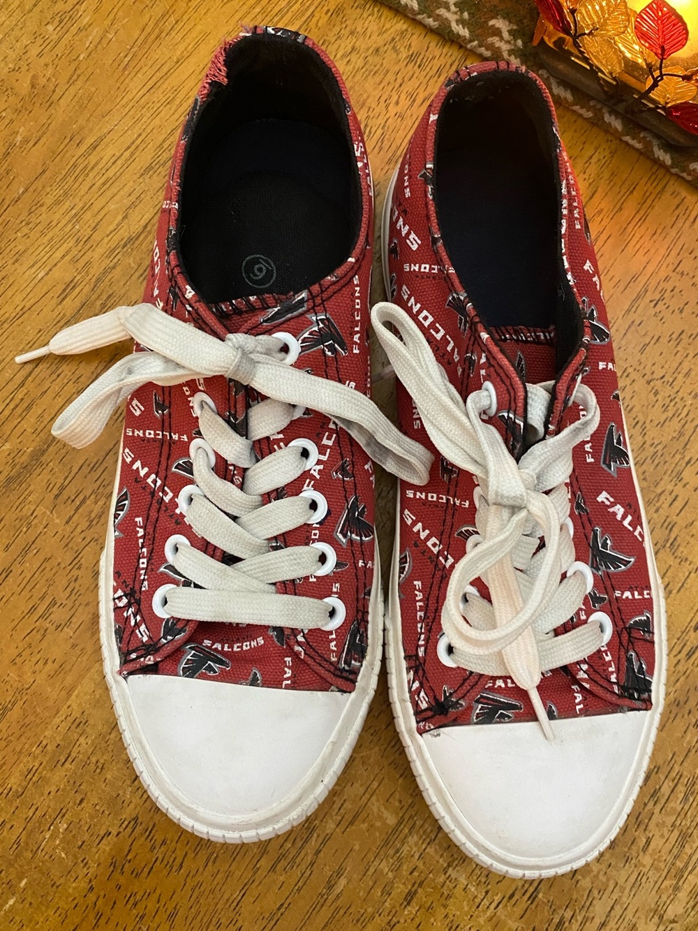 Atlanta Falcons Women's Fashion Sneakers size 6